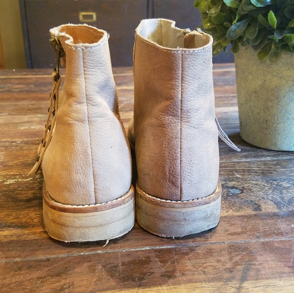 Charles David tan suede booties sz 8 - Picture 5 of 7